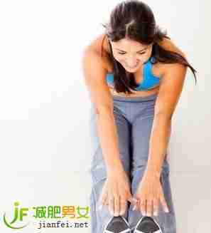 向名媛看齐！5秒锁骨伸展术 